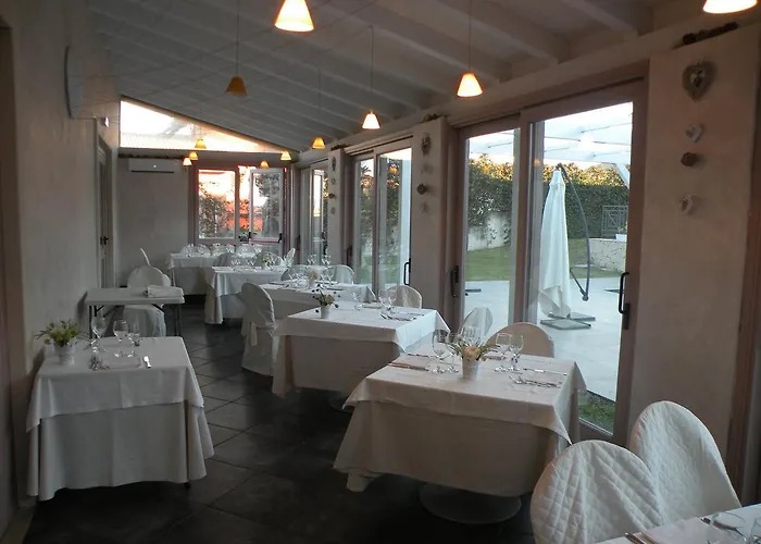 호텔 La Cavalera 3*